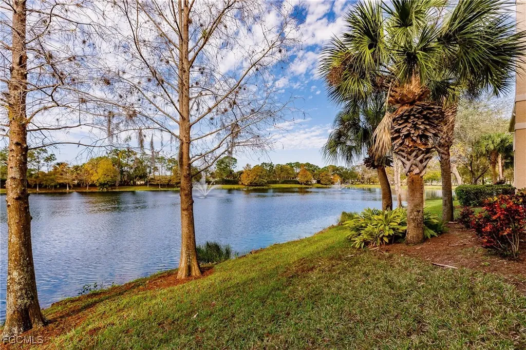 6071 Jonathans Bay Circle Fort Myers FL 33908