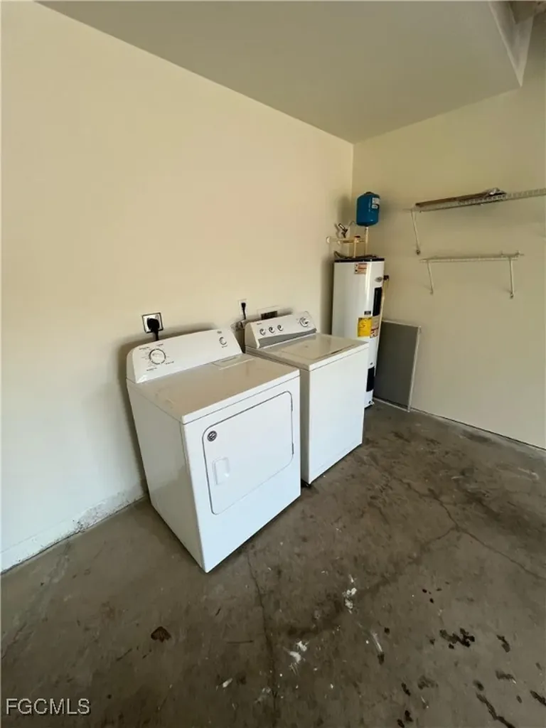 601 SE 5th Street Cape Coral FL 33990