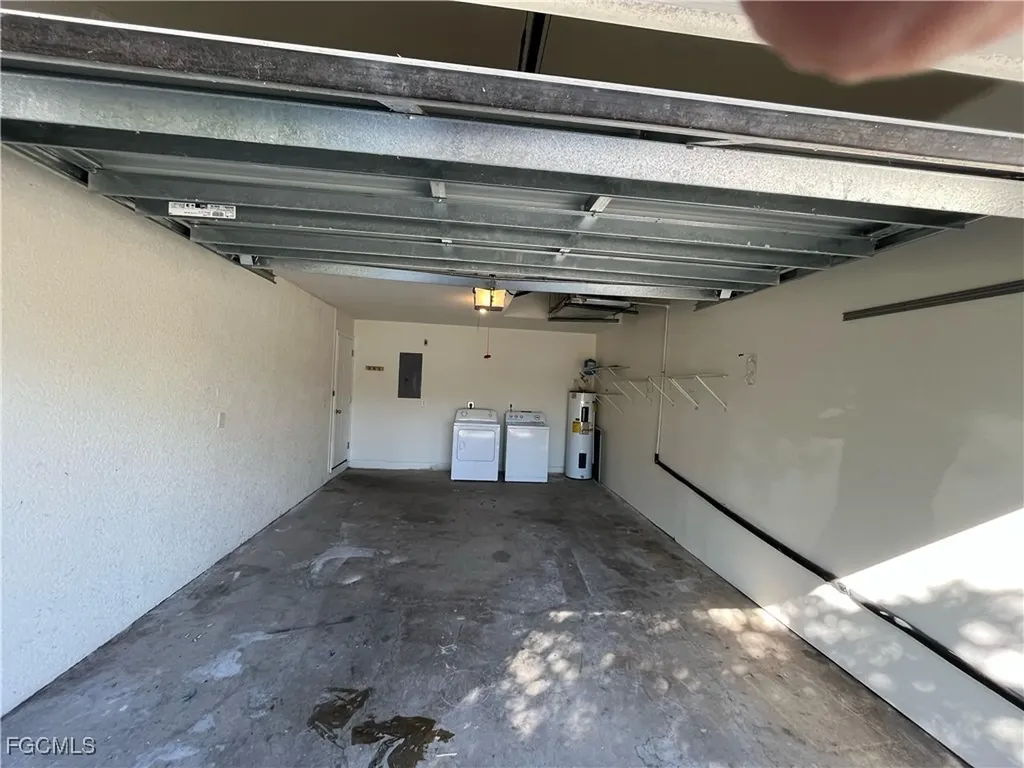 601 SE 5th Street Cape Coral FL 33990
