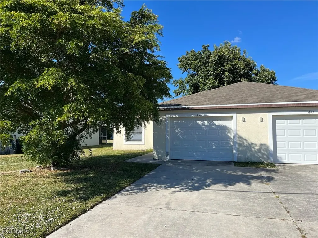 601 SE 5th Street Cape Coral FL 33990