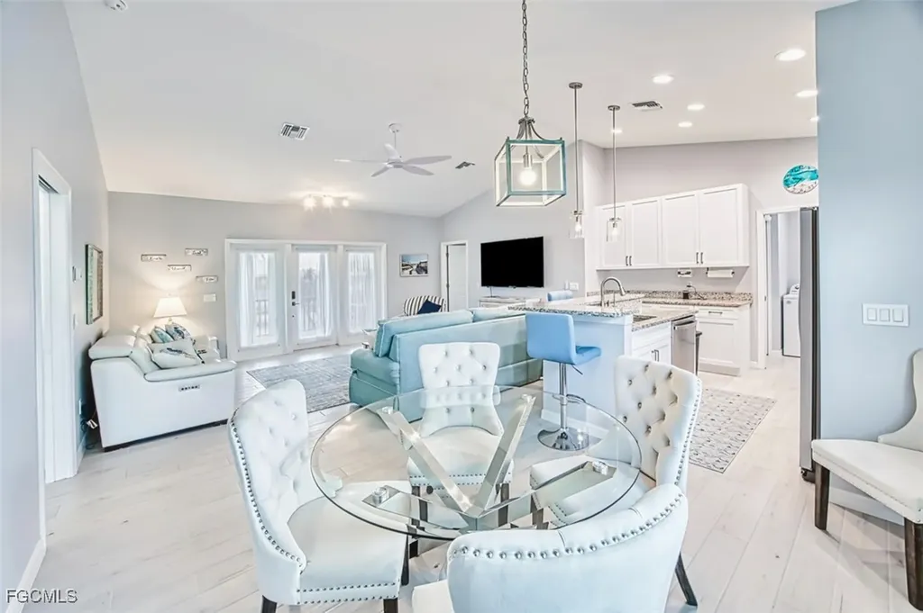 431 Lazy Way Fort Myers Beach FL 33931