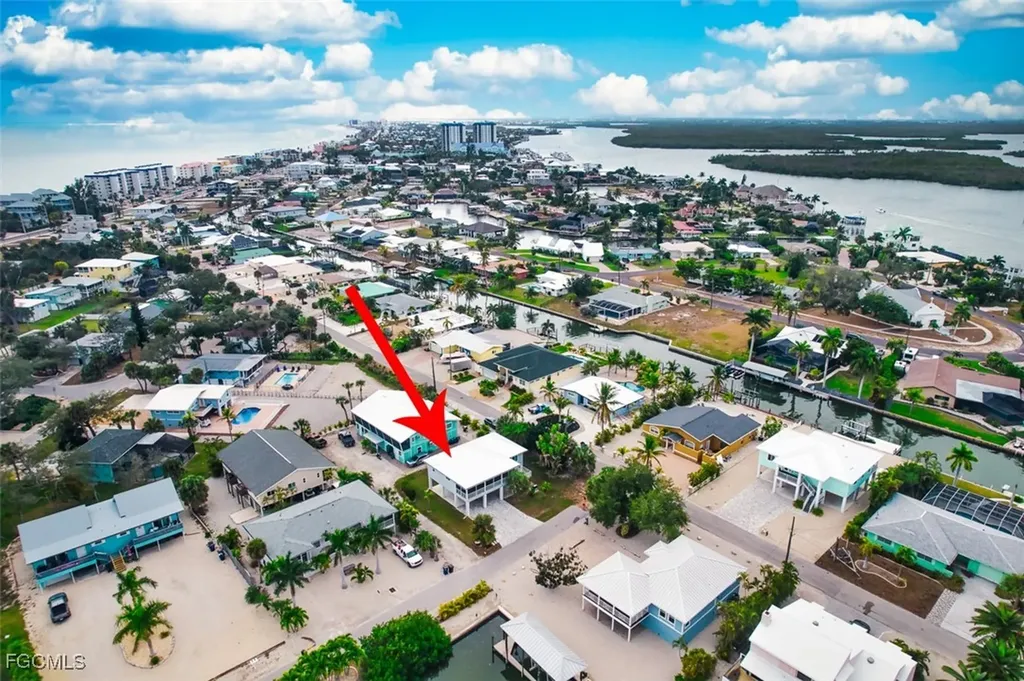 431 Lazy Way Fort Myers Beach FL 33931