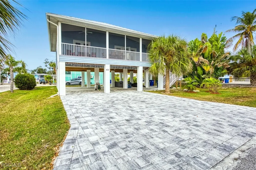 431 Lazy Way Fort Myers Beach FL 33931