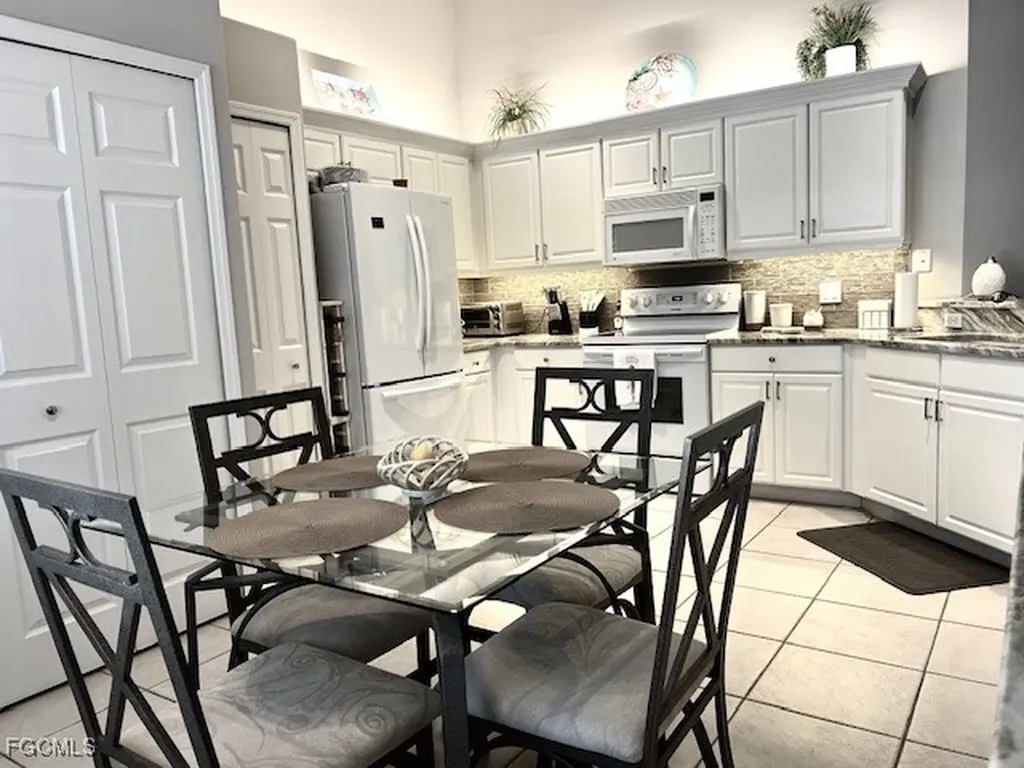 10113 Colonial Country Club Boulevard Fort Myers FL 33913