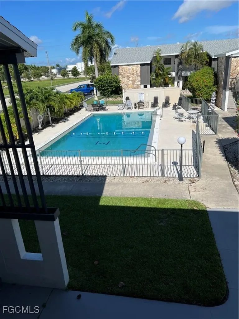 1721 SE 46th Lane Cape Coral FL 33904