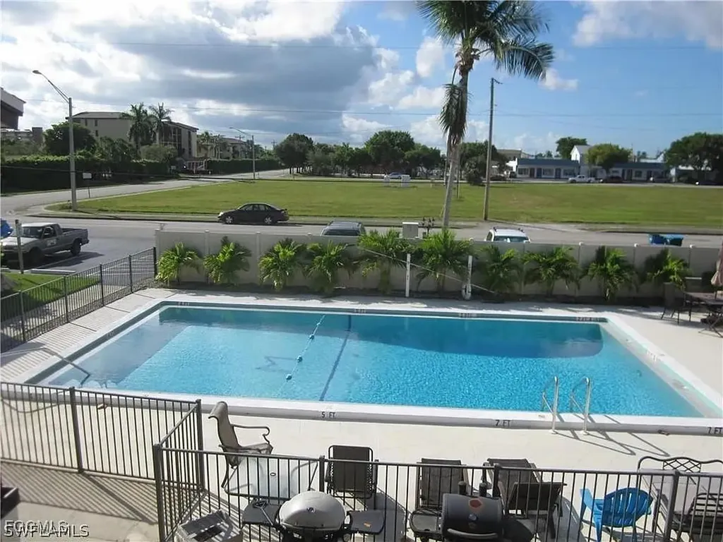 1721 SE 46th Lane Cape Coral FL 33904