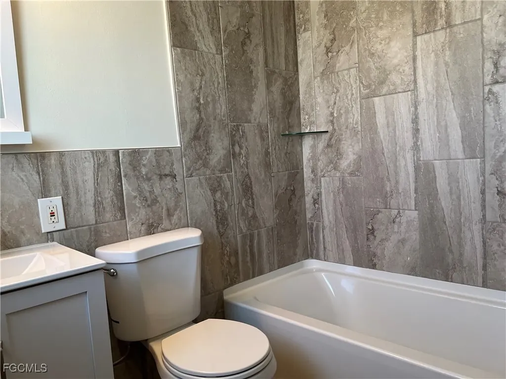 1721 SE 46th Lane Cape Coral FL 33904