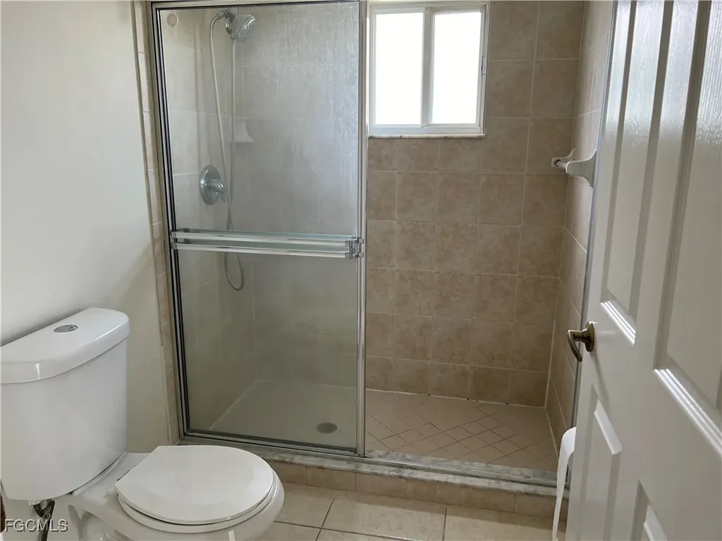 1236-1302 SE 40th Street Cape Coral FL 33904