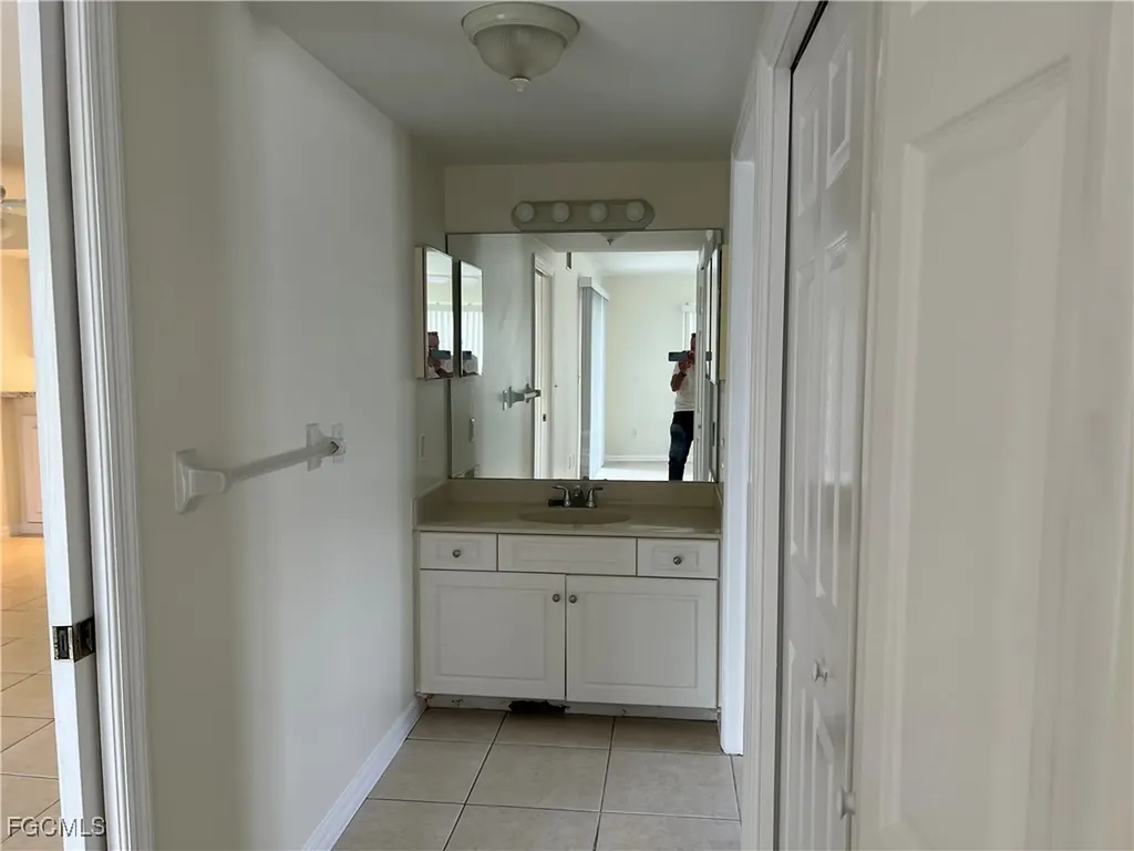 1236-1302 SE 40th Street Cape Coral FL 33904
