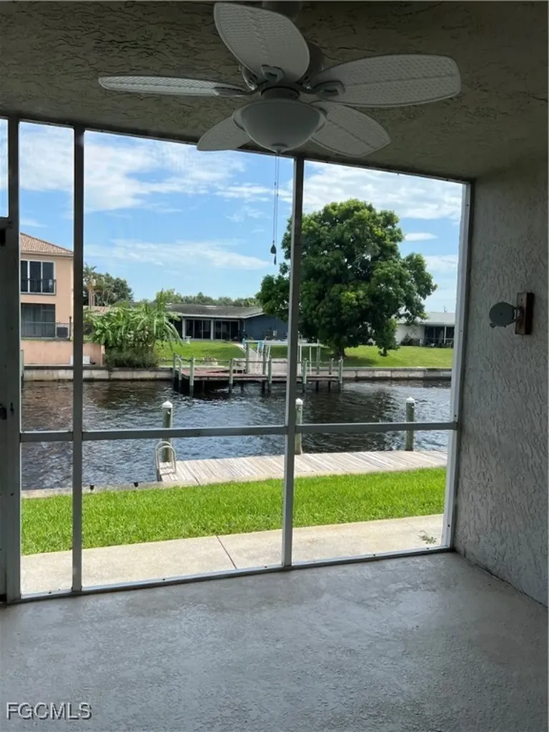 1236-1302 SE 40th Street Cape Coral FL 33904