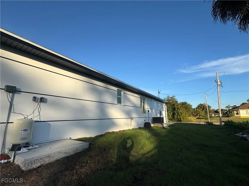 615 Clayton Avenue Lehigh Acres FL 33972