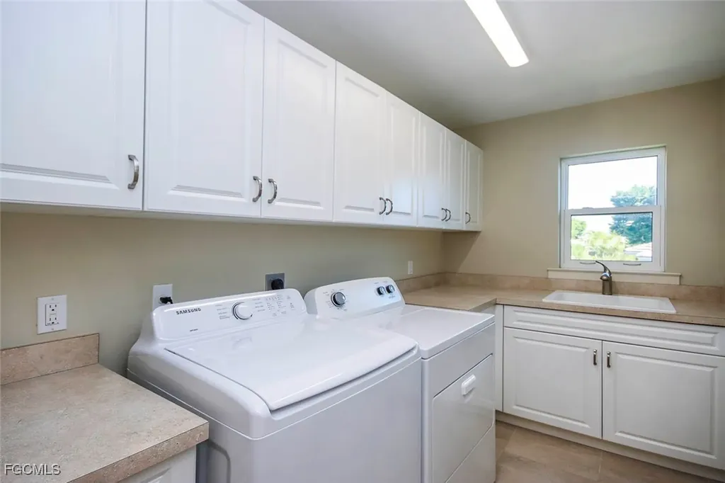 1310 Par View Drive Sanibel FL 33957