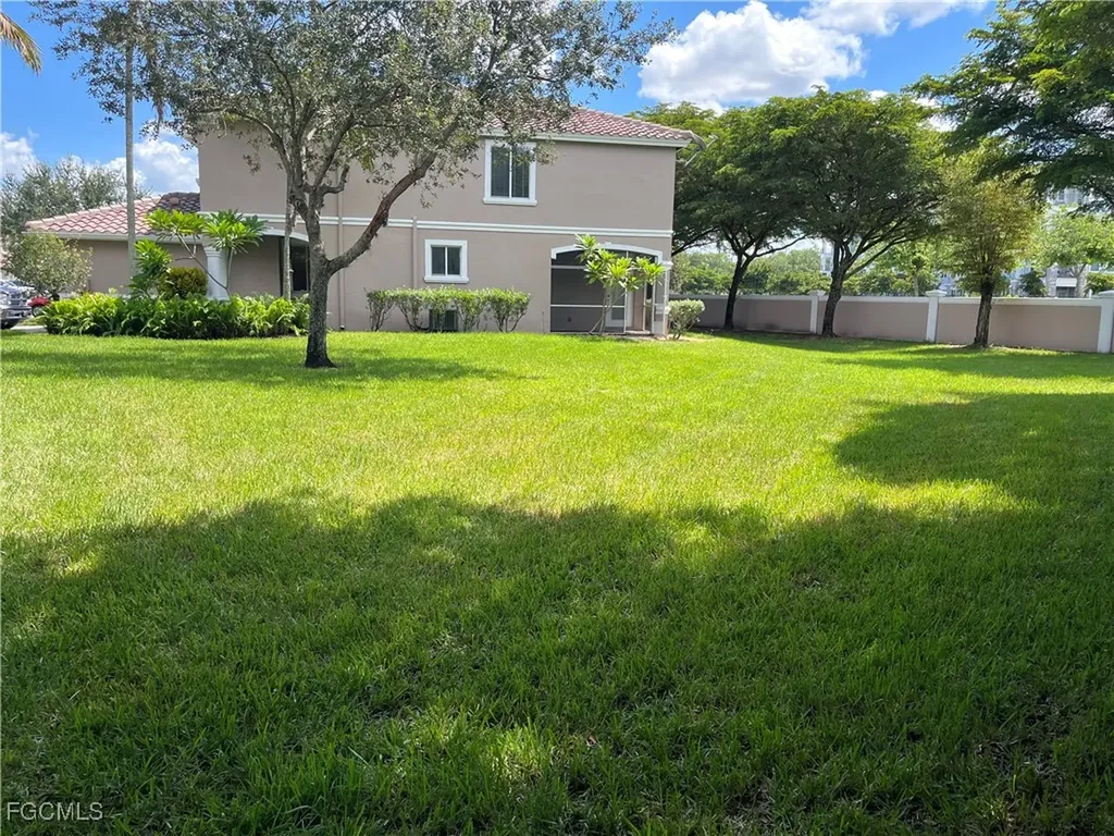 9999 Chiana Circle Fort Myers FL 33905