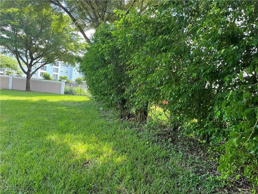 9999 Chiana Circle Fort Myers FL 33905