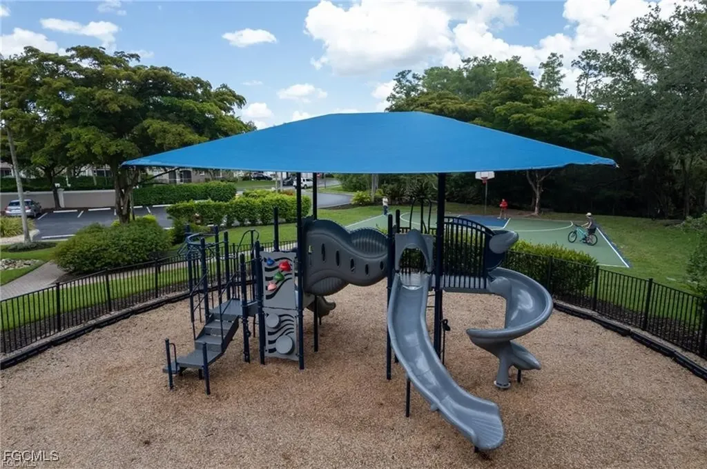 9999 Chiana Circle Fort Myers FL 33905