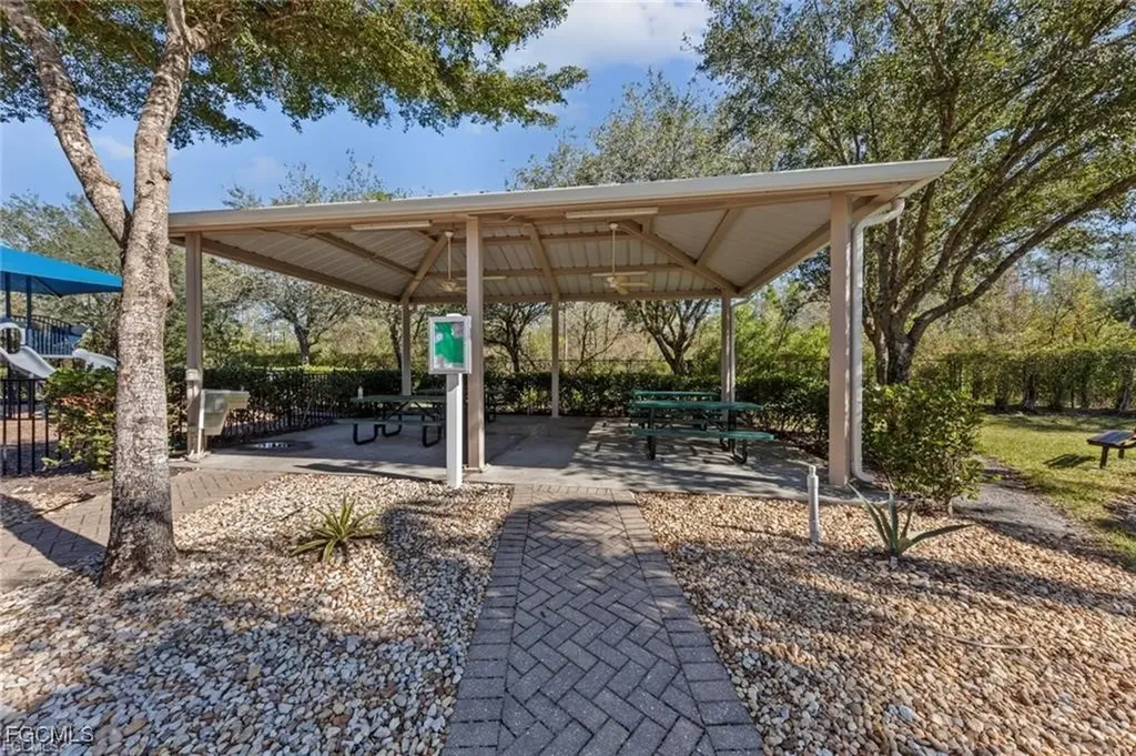 9999 Chiana Circle Fort Myers FL 33905