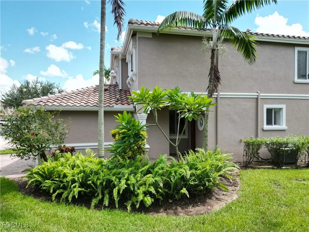 9999 Chiana Circle Fort Myers FL 33905