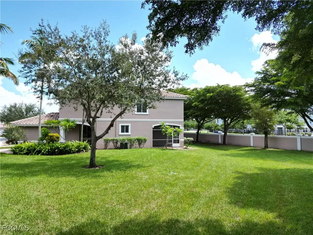9999 Chiana Circle Fort Myers FL 33905