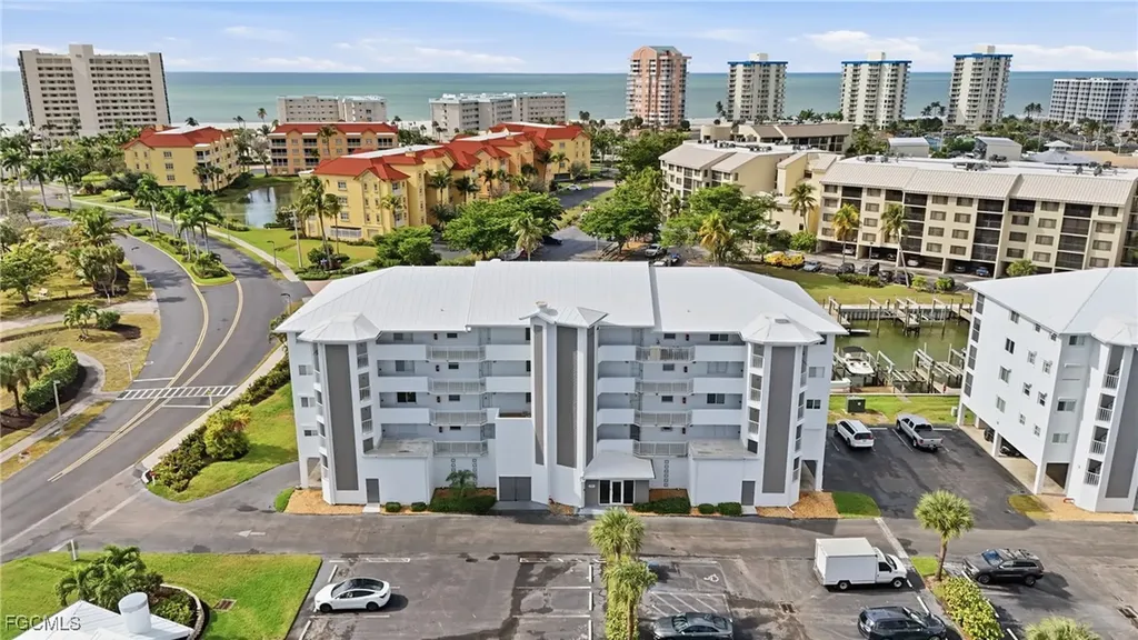 Fort Myers Beach FL, 4591 Bay Beach Lane, Unit 294