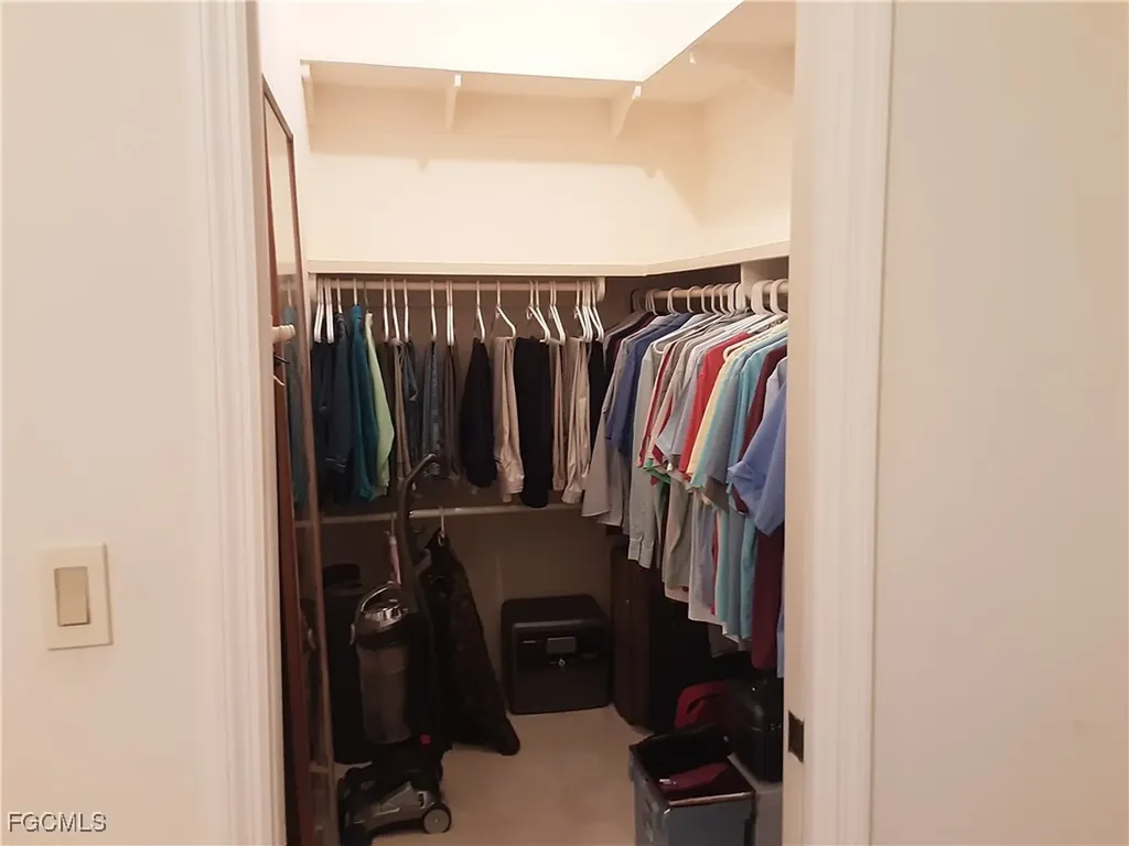 850 SE 1st Terrace Cape Coral FL 33990