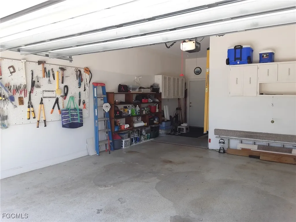 850 SE 1st Terrace Cape Coral FL 33990