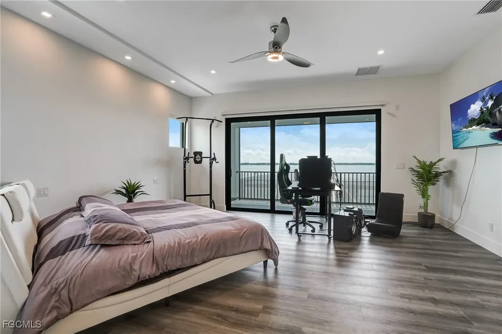 6390 River Club Court North Fort Myers FL 33917