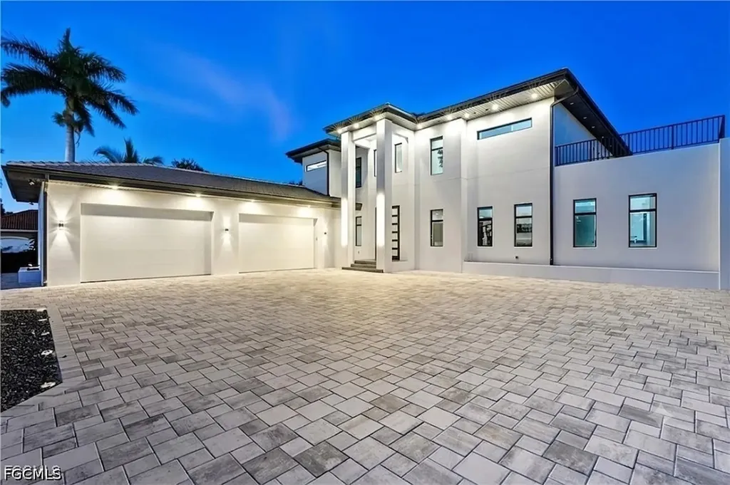 6390 River Club Court North Fort Myers FL 33917