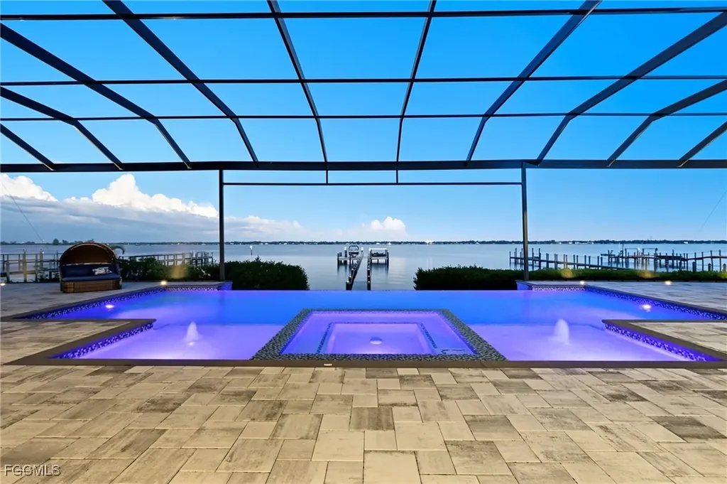 6390 River Club Court North Fort Myers FL 33917