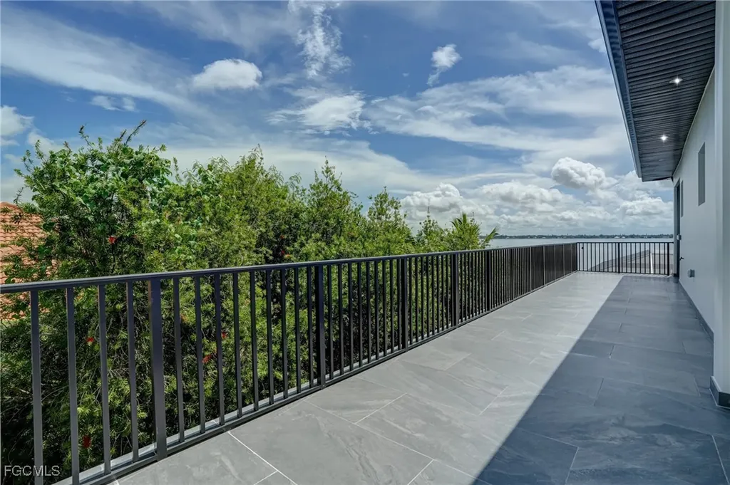 6390 River Club Court North Fort Myers FL 33917