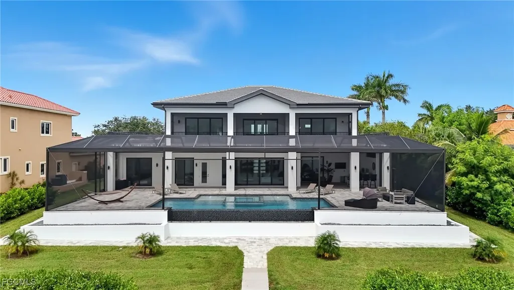 6390 River Club Court North Fort Myers FL 33917