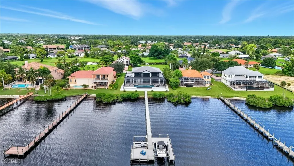6390 River Club Court North Fort Myers FL 33917