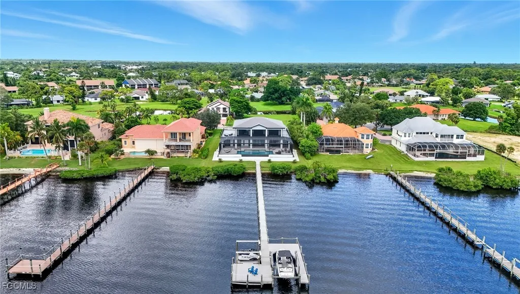 6390 River Club Court North Fort Myers FL 33917