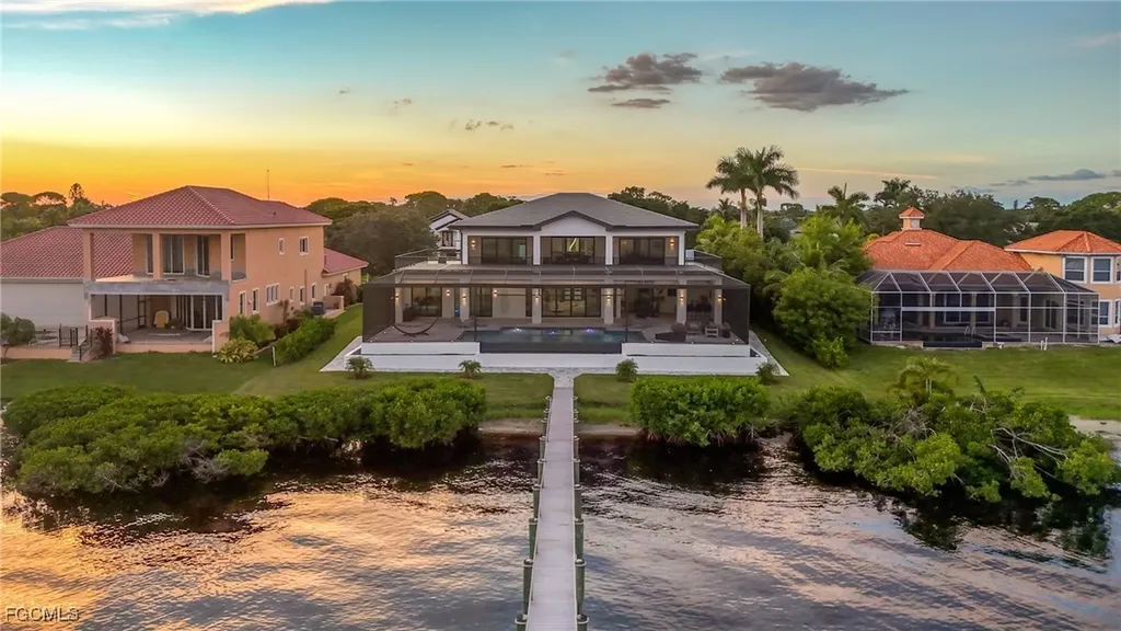 6390 River Club Court North Fort Myers FL 33917