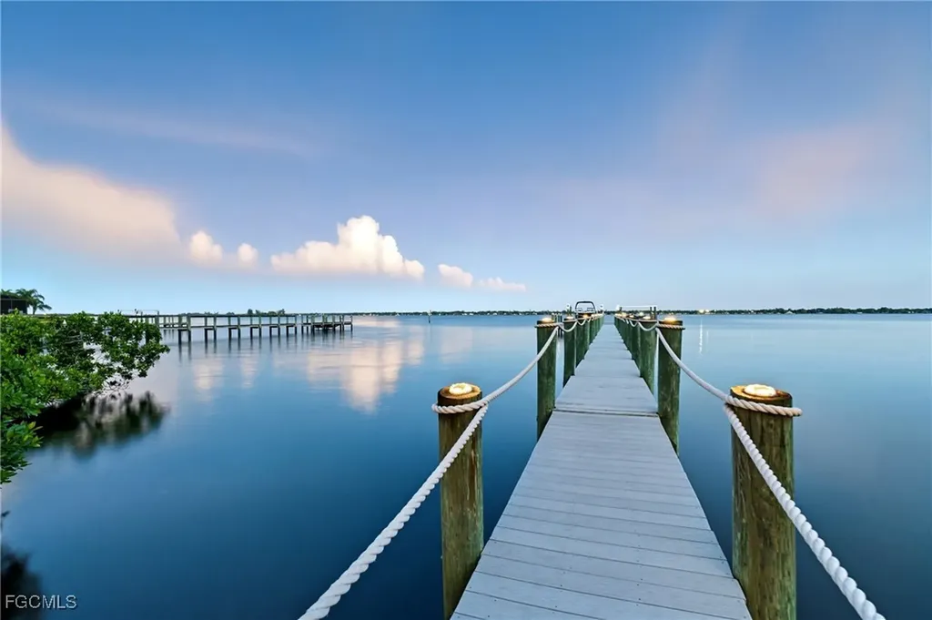 6390 River Club Court North Fort Myers FL 33917