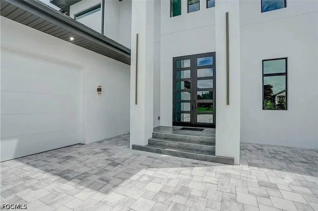 6390 River Club Court North Fort Myers FL 33917