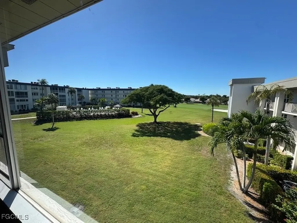 6102 Augusta Drive Fort Myers FL 33907