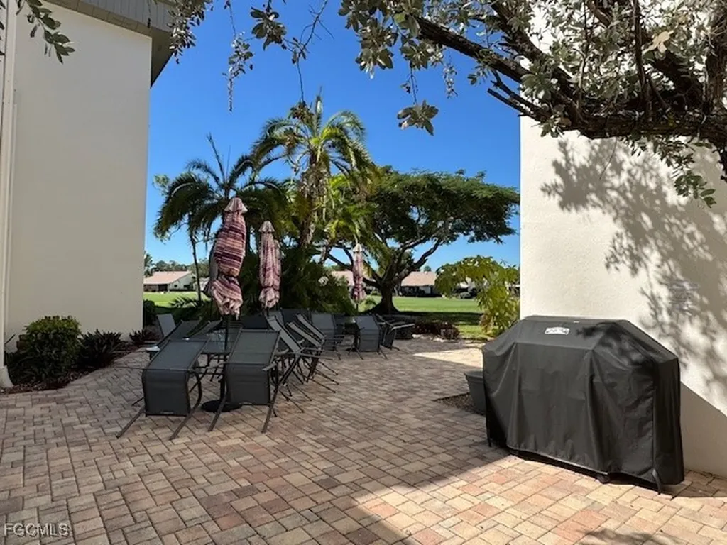 6102 Augusta Drive Fort Myers FL 33907