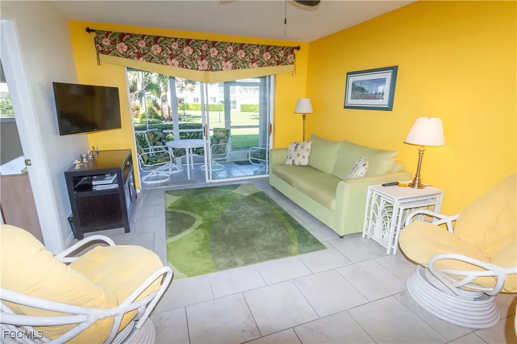 8200 Summerlin Village Circle Fort Myers FL 33919