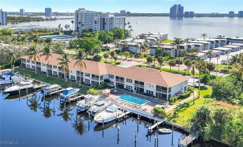3361 N Key Drive North Fort Myers FL 33903