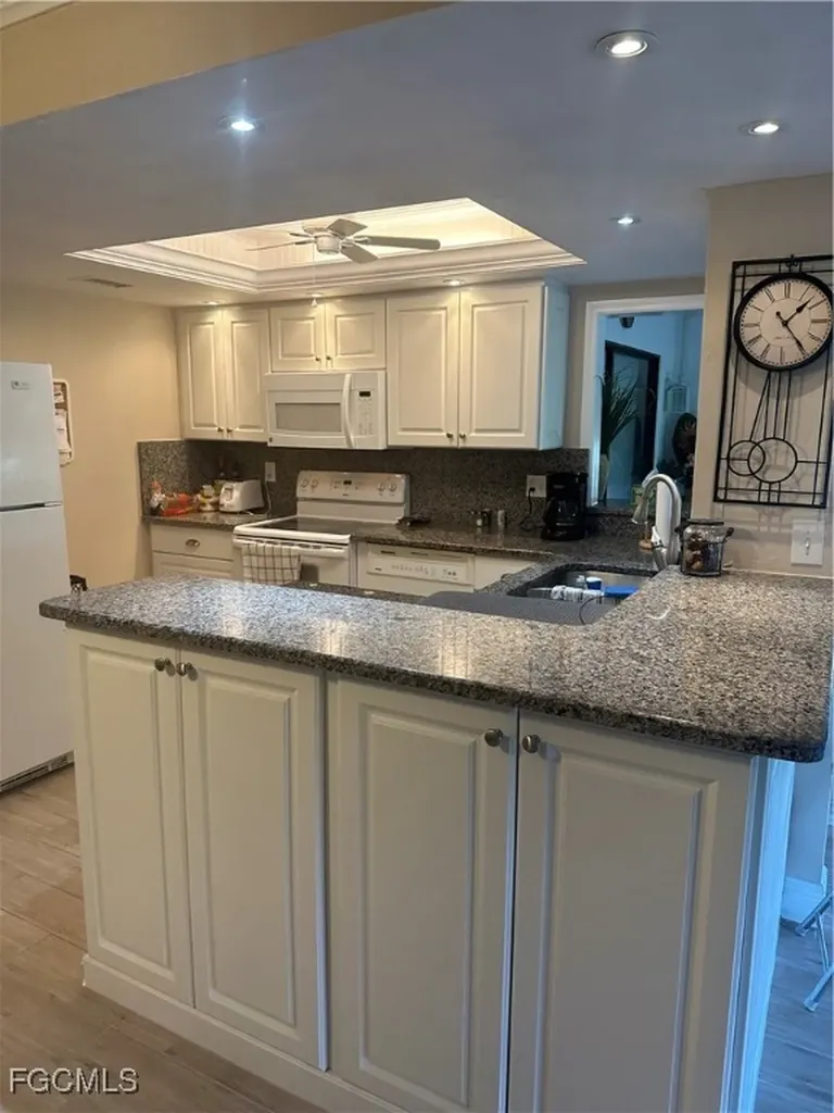 5770 Trailwinds Drive Fort Myers FL 33907