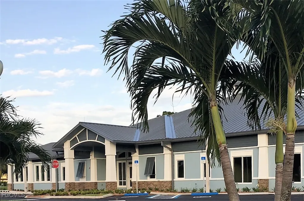 5770 Trailwinds Drive Fort Myers FL 33907