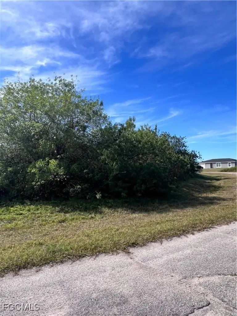 7024 Rich Circle Labelle FL 33935