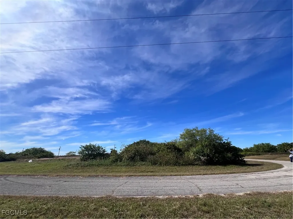 7024 Rich Circle Labelle FL 33935