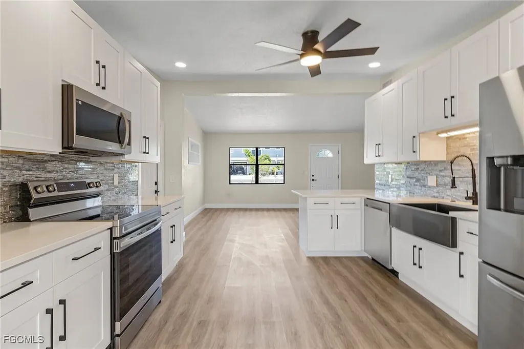 2390 Oleander Street St. James City FL 33956