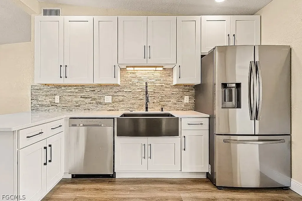 2390 Oleander Street St. James City FL 33956