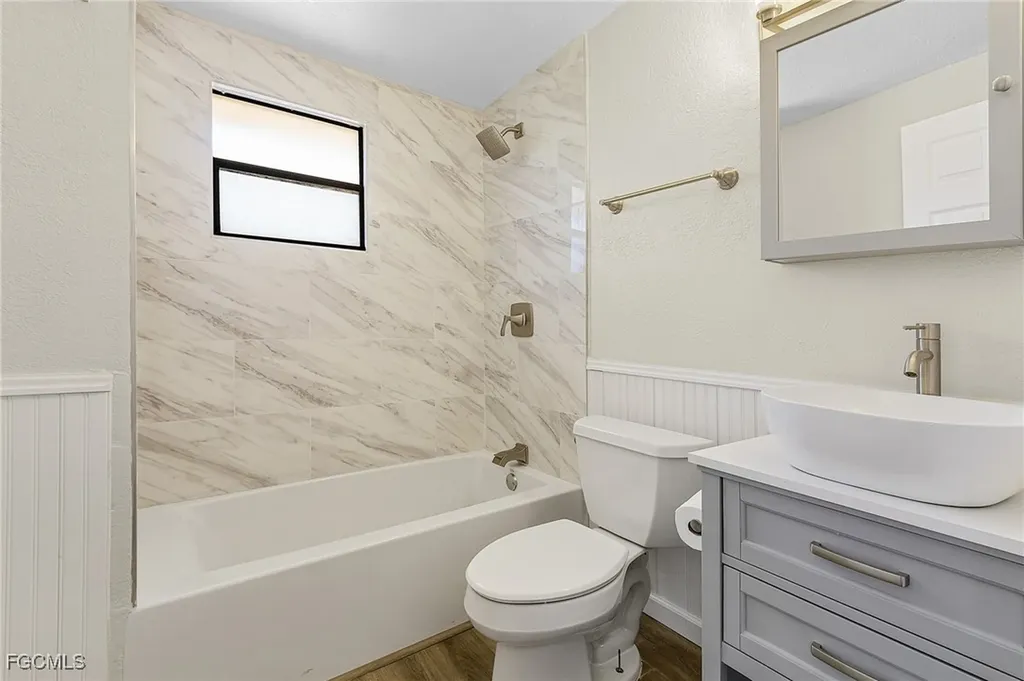 2390 Oleander Street St. James City FL 33956