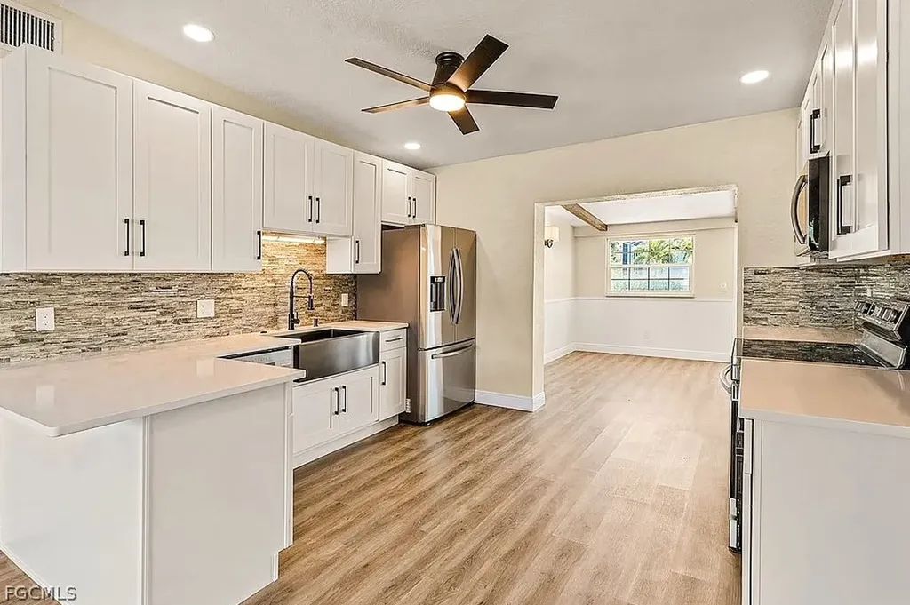 2390 Oleander Street St. James City FL 33956