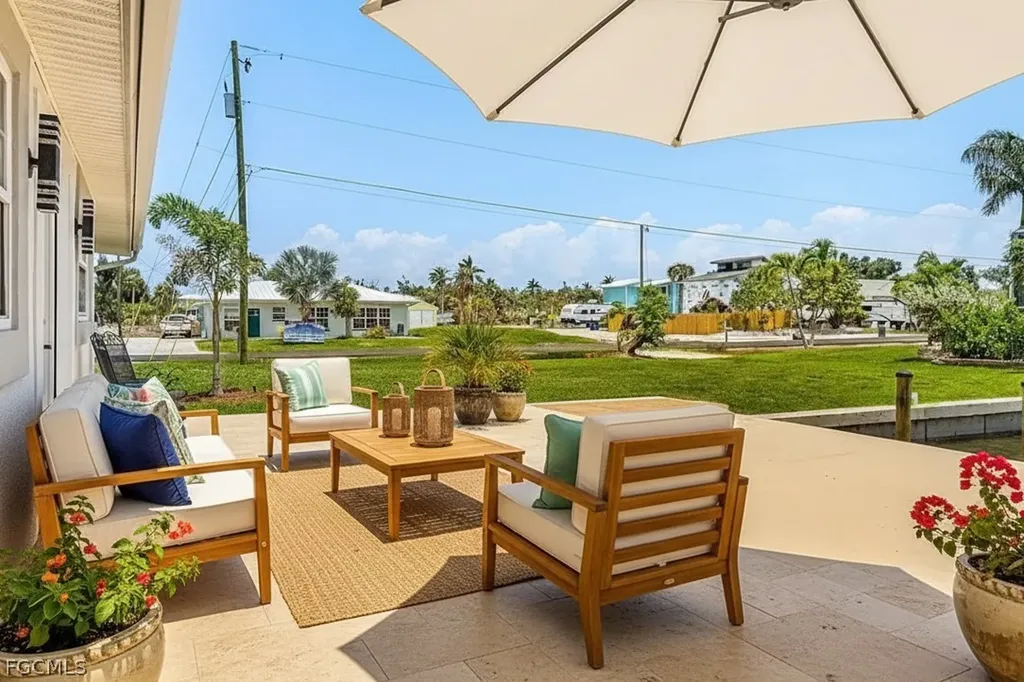 2390 Oleander Street St. James City FL 33956