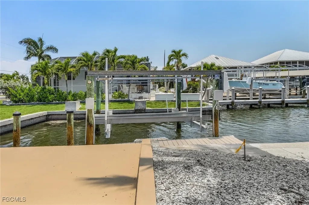 2390 Oleander Street St. James City FL 33956