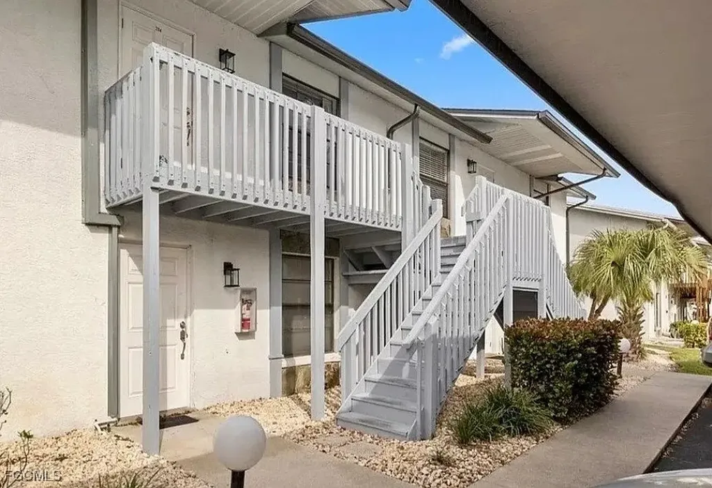 1521 SW 47th Terrace Cape Coral FL 33914